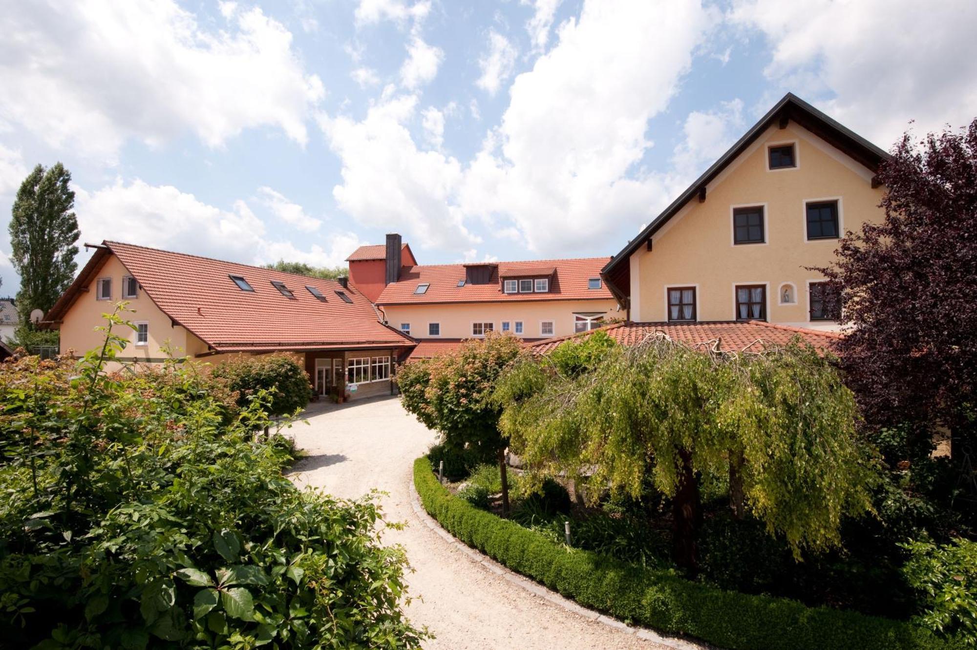 Stadler Hof Grossgundertshausen Exterior foto